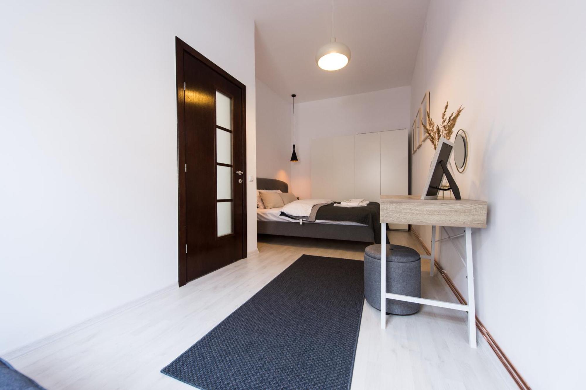 Charming Old Town Flat With Mountain View Apartment Brasov Exterior photo